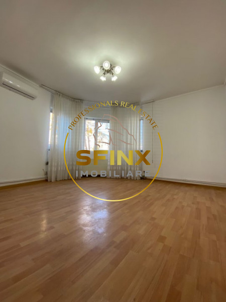 Apartament in vila  2 camere  zona Decebal