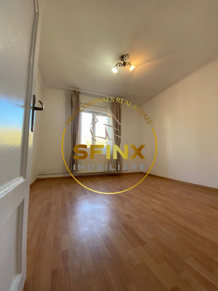 Apartament in vila  2 camere  zona Decebal