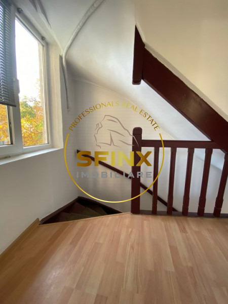 Apartament in vila  2 camere  zona Decebal