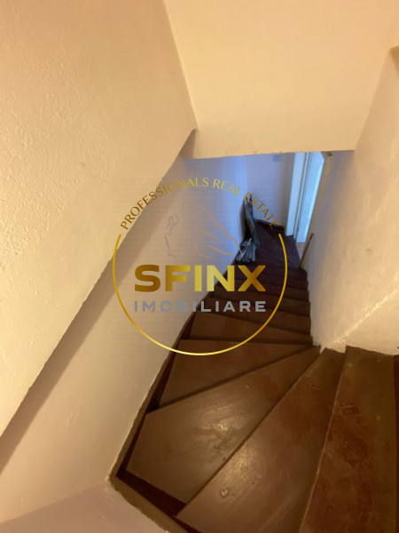 Apartament in vila  2 camere  zona Decebal