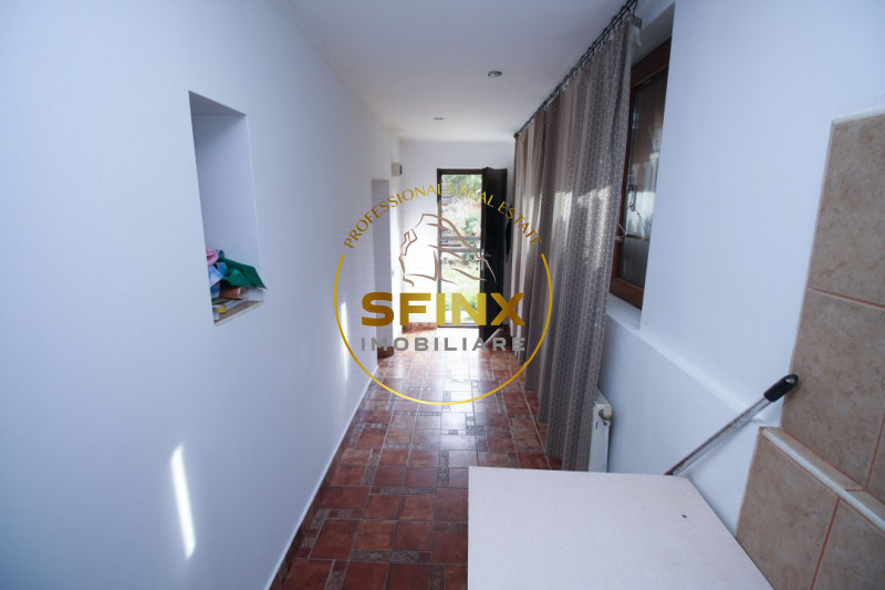 Apartament in vila cu teren aferent