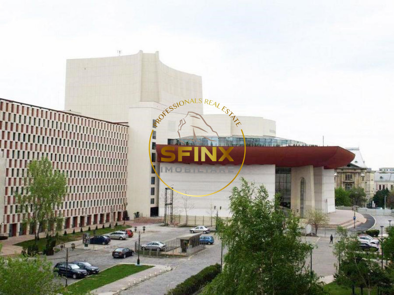 Spatiu comercial -Birouri - Universitate