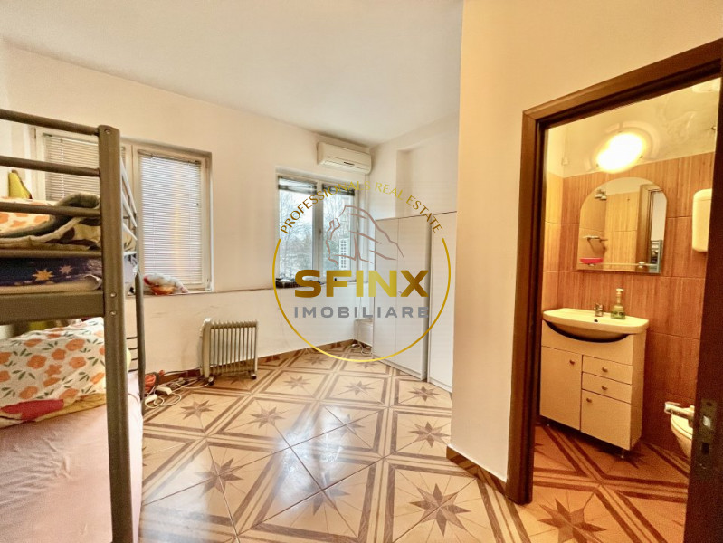 Spatiu comercial -Birouri - Universitate