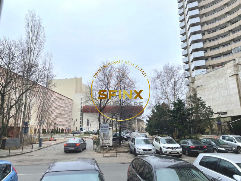 Spatiu comercial -Birouri - Universitate