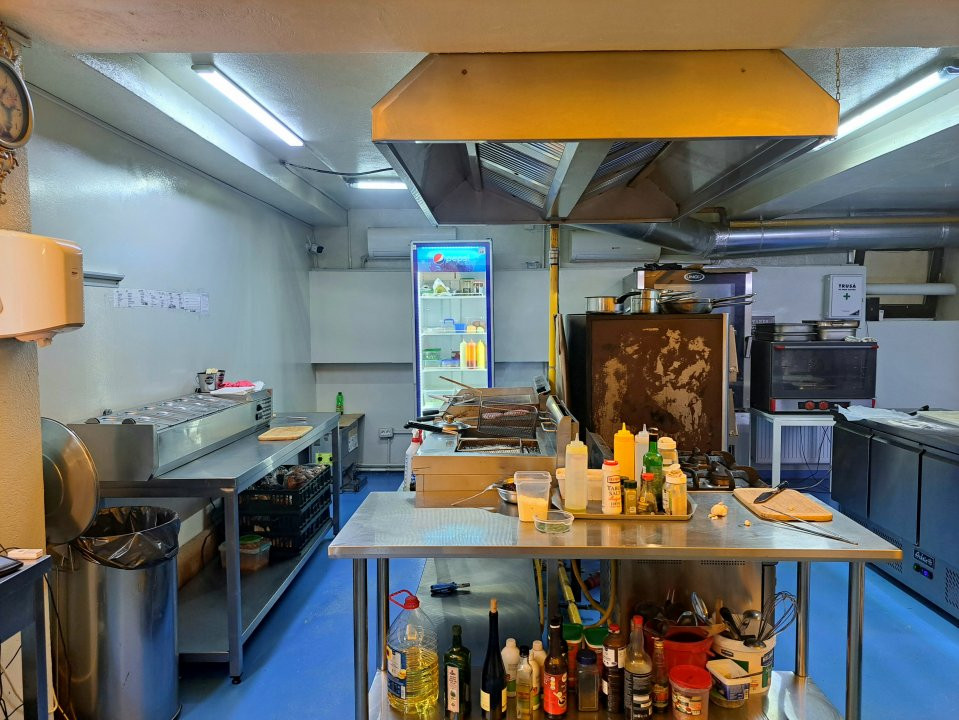 De inchiriat Spatiu Comercial Barbu Vacarescu