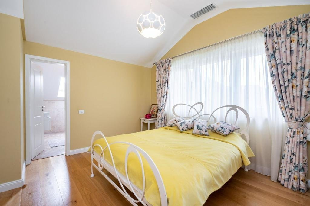 Vila 7 Camere Bragadiru cartier Independentei