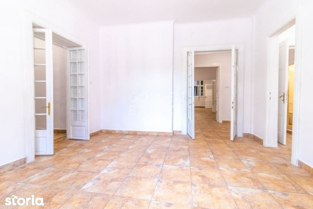 Vânzare spațiu comercial in vila Piata Romana