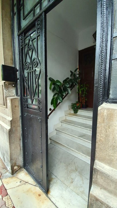 Vânzare spațiu comercial in vila Piata Romana