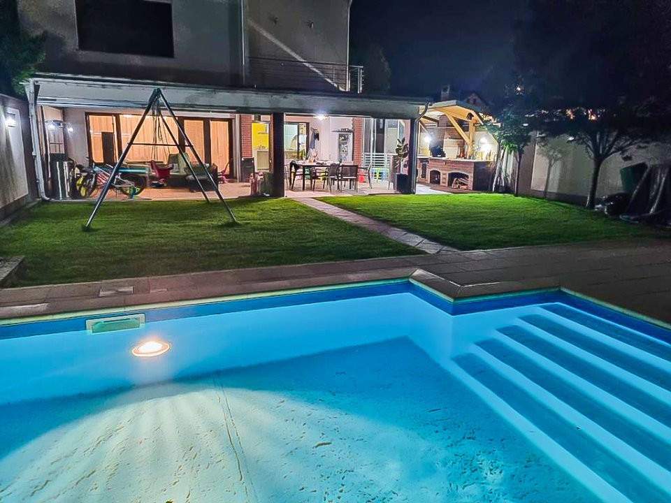 Casa cu piscina Bragadiru