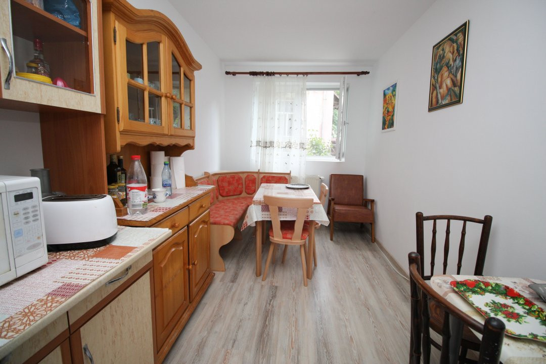 Apartament 3 camere decomandate etaj 1