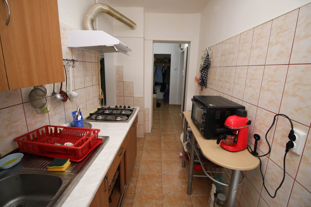 Apartament 3 camere decomandate etaj 1