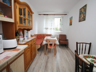 Apartament 3 camere decomandate etaj 1