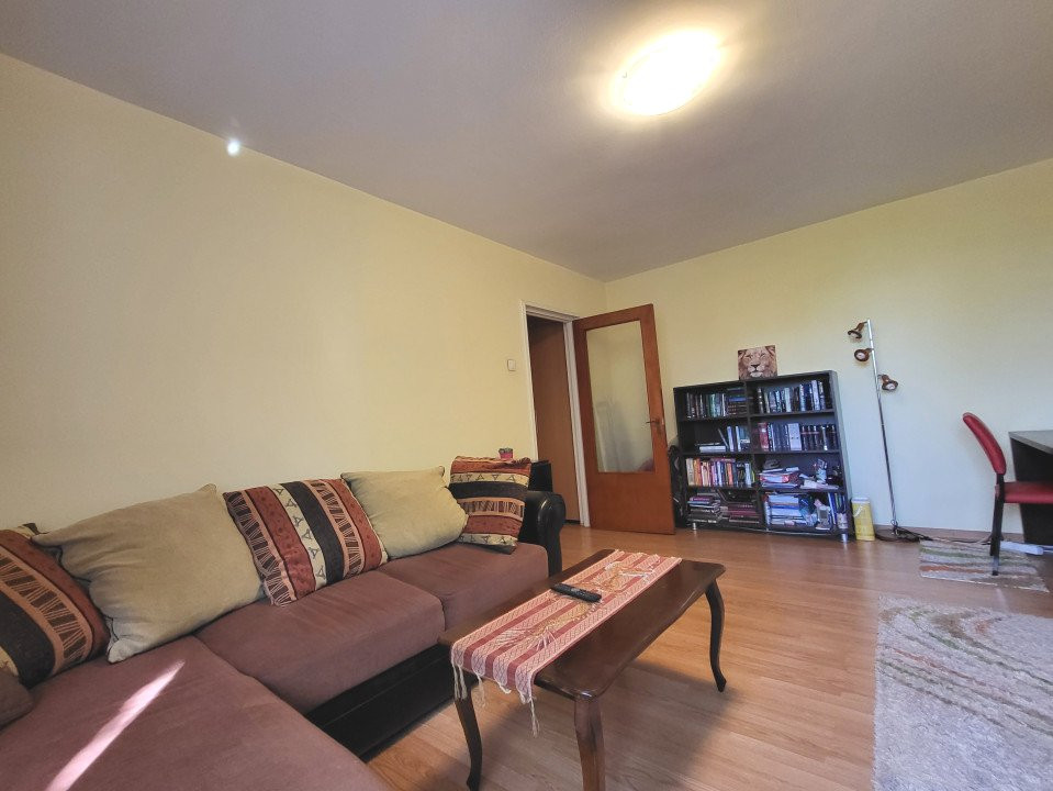 De vanzare - Apartament 2 camere - 700m metrou 1 decembrie