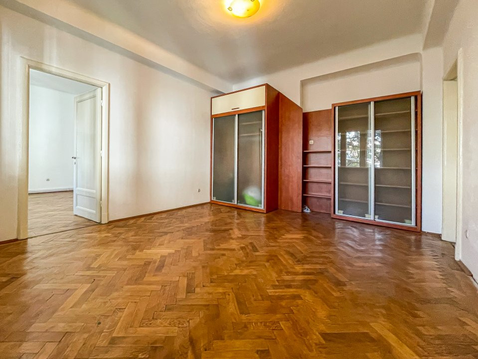 Birou 4 camere Bd Carol I