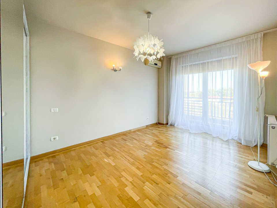 De inchiriat apartament 3 camere cu terasa mare Sisesti