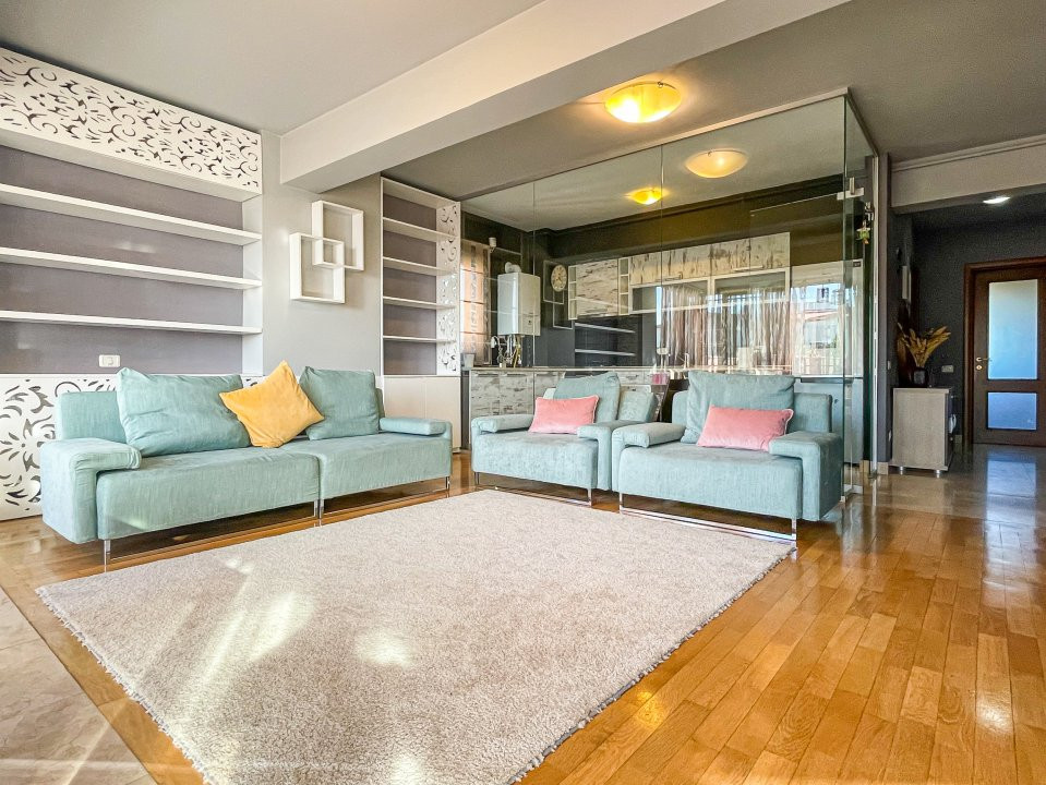 De inchiriat apartament 3 camere cu terasa mare Sisesti