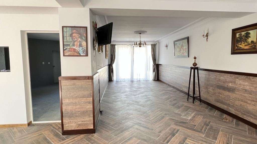 Spațiu Comercial Ideal pentru Restaurant 2 Nivele și Terasa