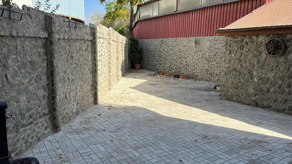 Spațiu Comercial Ideal pentru Restaurant 2 Nivele și Terasa