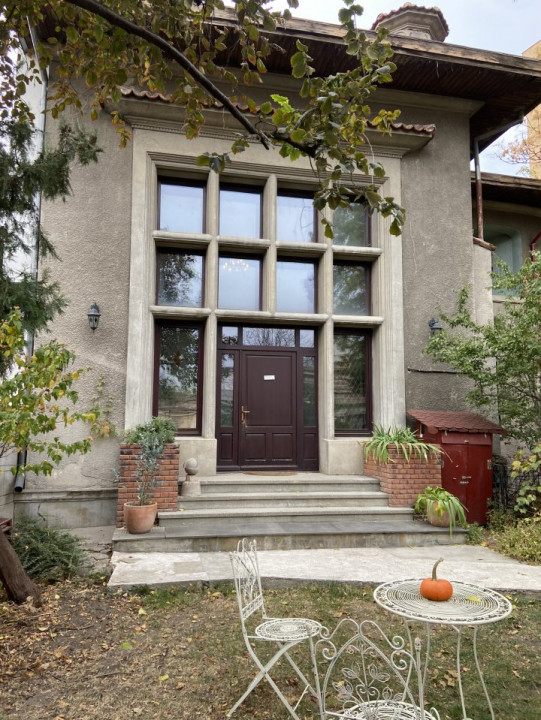  Duplex P+1, curte exclusiva ,de inchiriat in Pta Romana 
