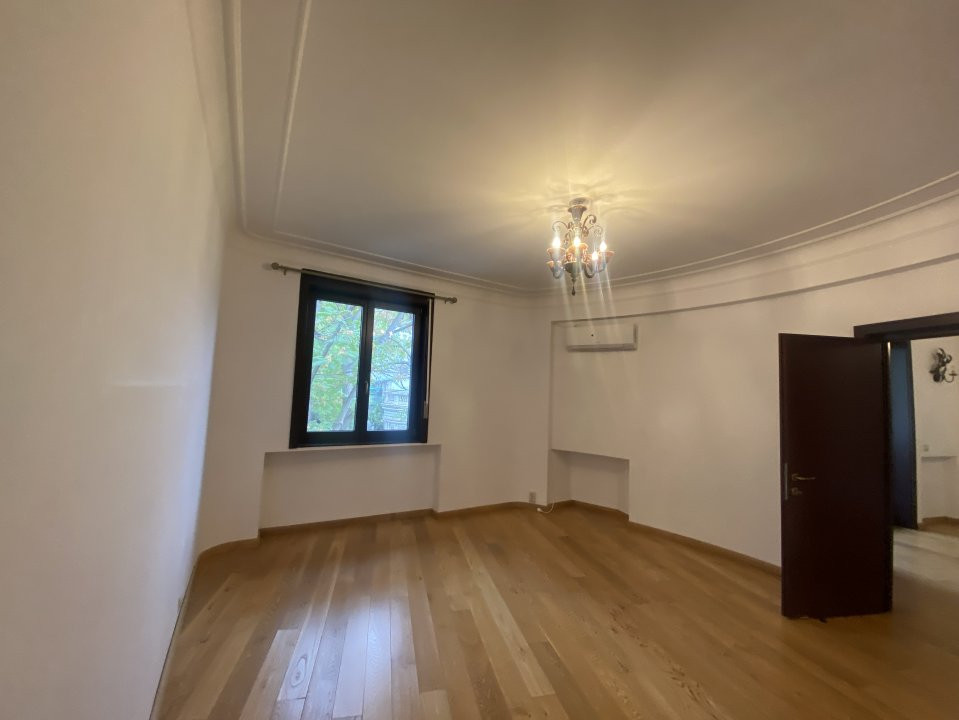  Duplex P+1, curte exclusiva ,de inchiriat in Pta Romana 