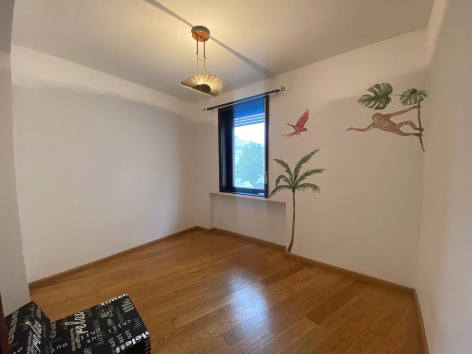  Duplex P+1, curte exclusiva ,de inchiriat in Pta Romana 