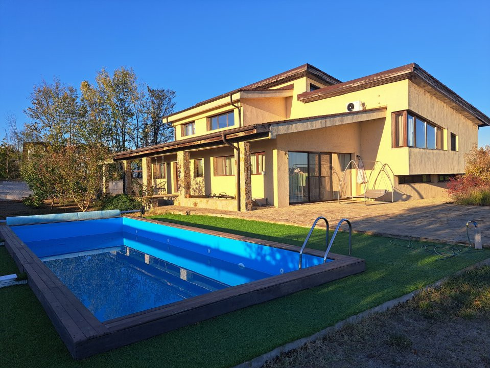 Casa exclusivista cu piscina