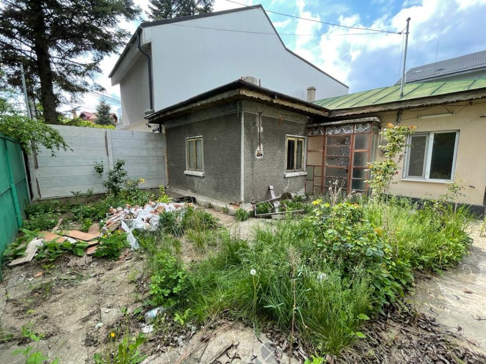 Vanzare Teren 400mp parc Bazilescu