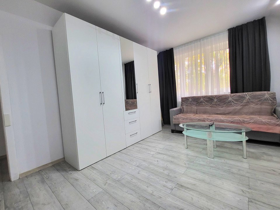 De inchiriat - 3 camere 62mp - Pajura - 450m Metrou Jiului