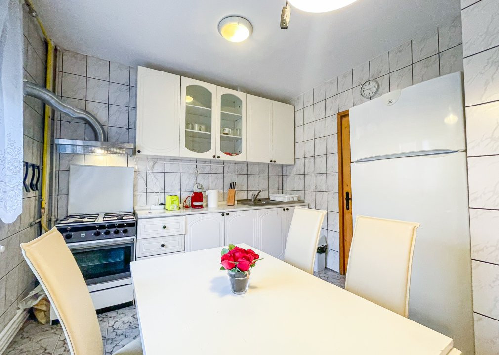 De inchiriat 3 camere 13 Septembrie  Panduri centrala proprie