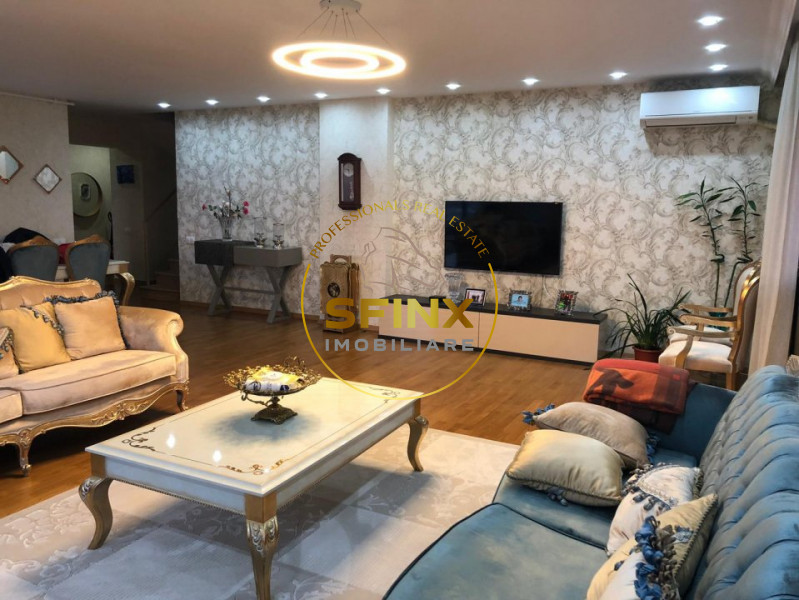 Penthouse de vanzare  in Metrocity 