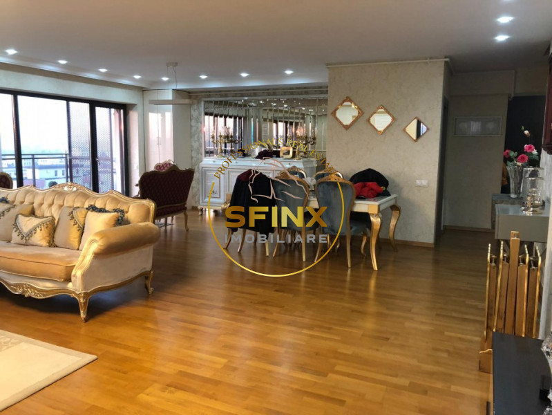 Penthouse de vanzare  in Metrocity 