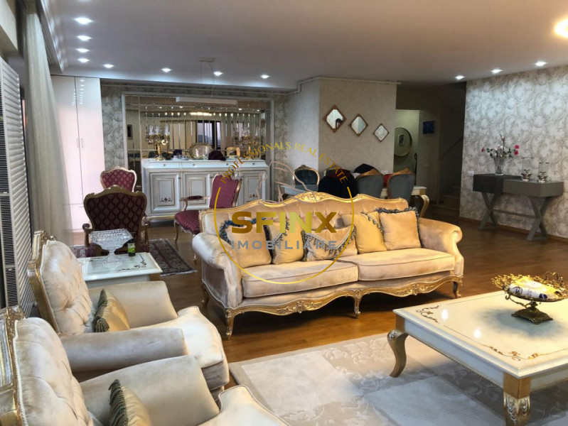 Penthouse de vanzare  in Metrocity 