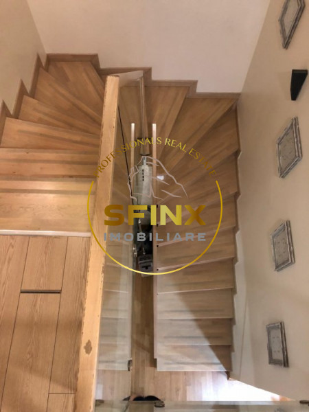 Penthouse de vanzare  in Metrocity 