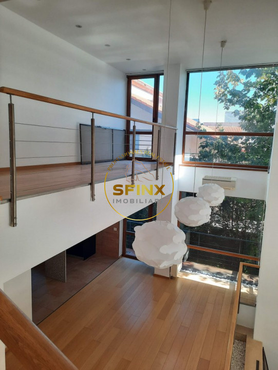 Near the forest, 6-7 bedroom individual, refurbished villa with pool and garage