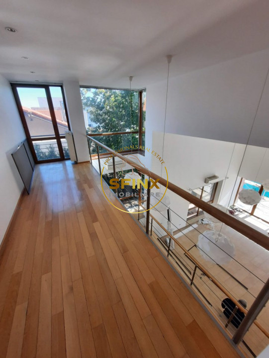 Near the forest, 6-7 bedroom individual, refurbished villa with pool and garage