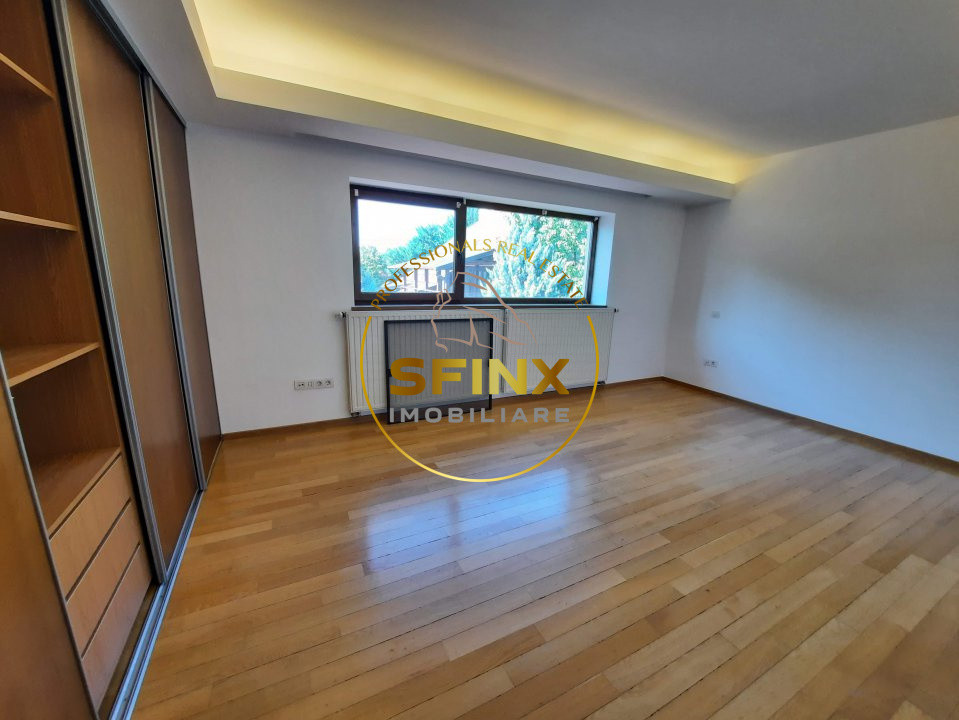 Near the forest, 6-7 bedroom individual, refurbished villa with pool and garage