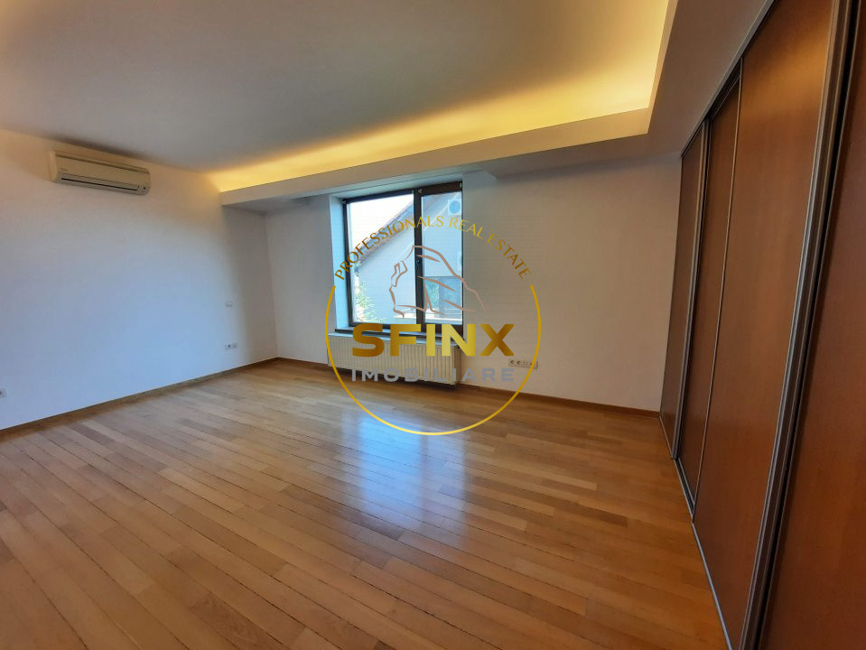 Near the forest, 6-7 bedroom individual, refurbished villa with pool and garage