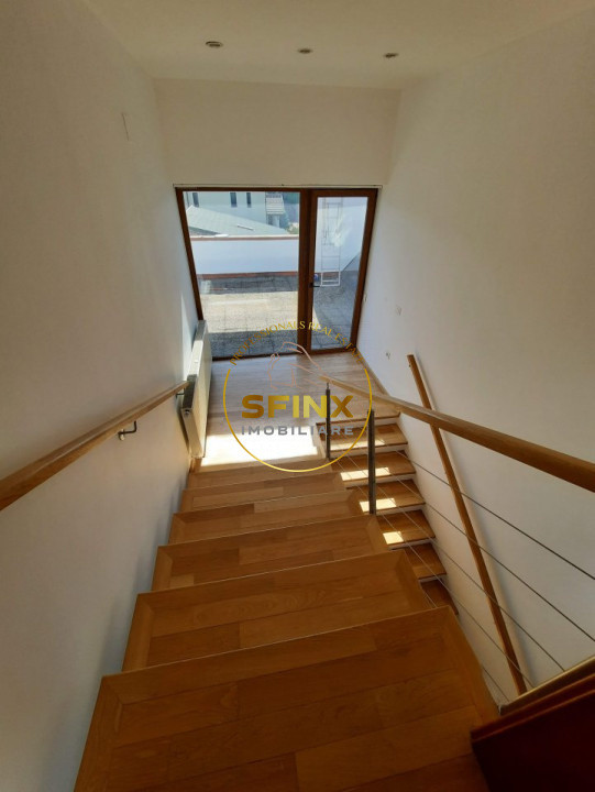 Near the forest, 6-7 bedroom individual, refurbished villa with pool and garage