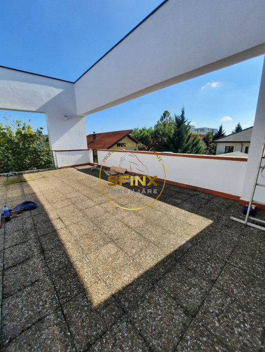 Near the forest, 6-7 bedroom individual, refurbished villa with pool and garage