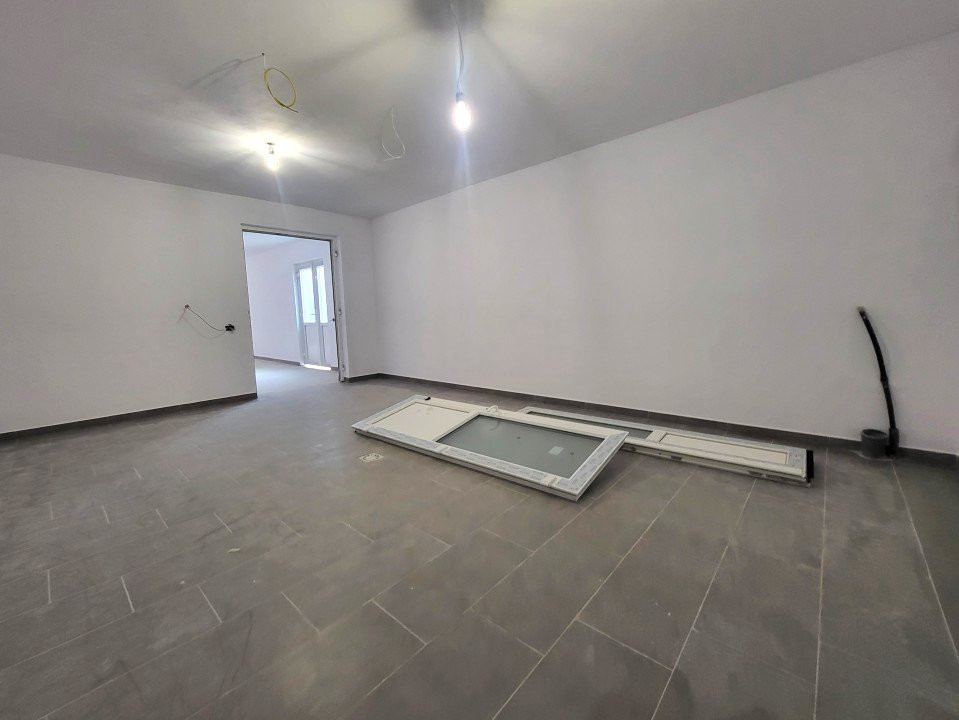 De inchiriat Spatiu comercial 310mp + 155mp curte - Giulesti