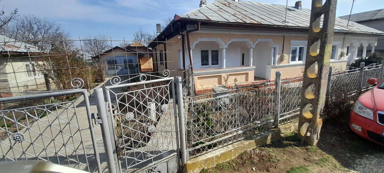 De vanzare - casa 5 camere I teren 1501mp IVidele 