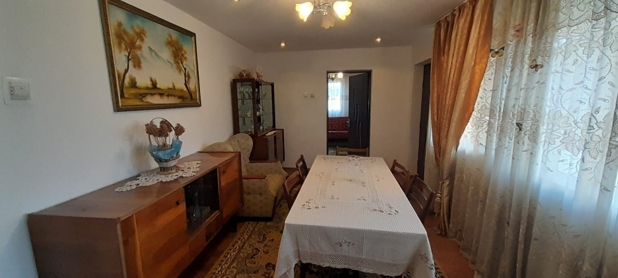 De vanzare - casa 5 camere I teren 1501mp IVidele 