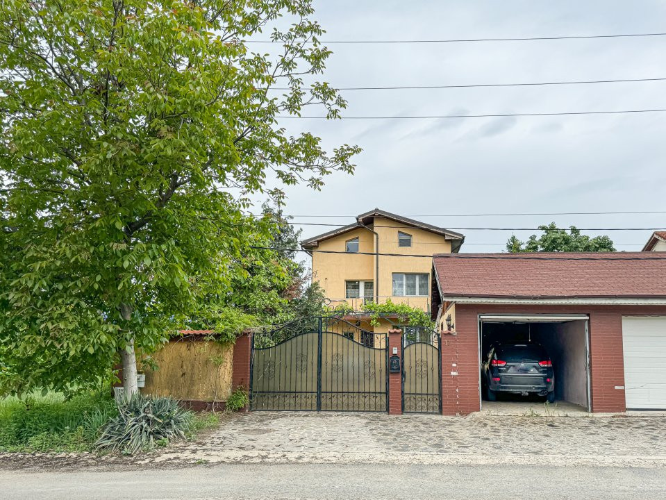 Casa 6 camere 220mp utili, 1000 mp curte + Piscina incalzita