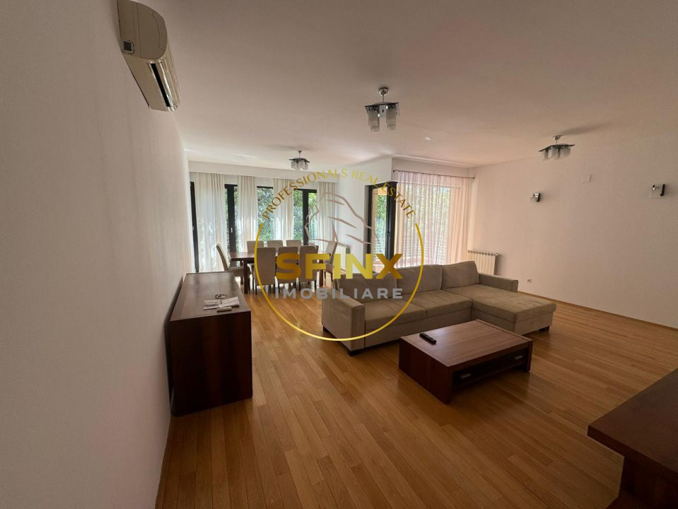 Pet friendly 4 room apartment near the park in Primaverii