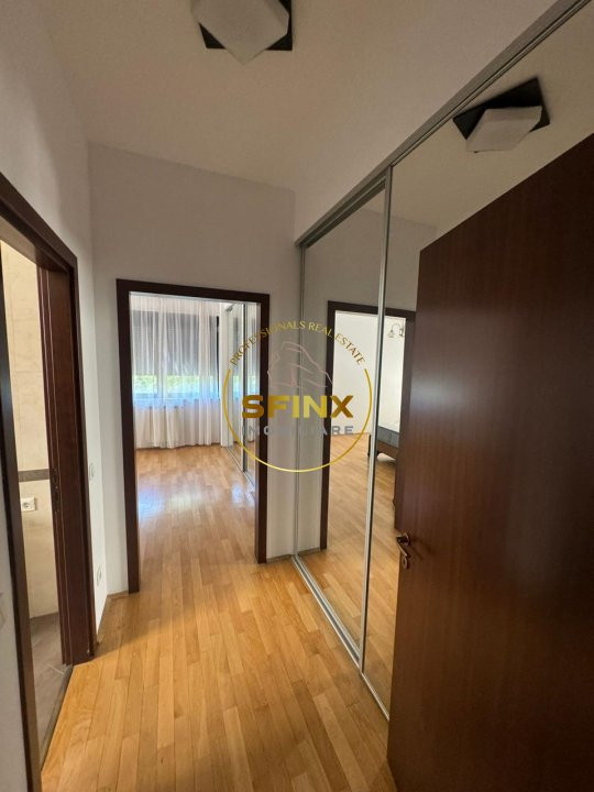 Pet friendly 4 room apartment near the park in Primaverii