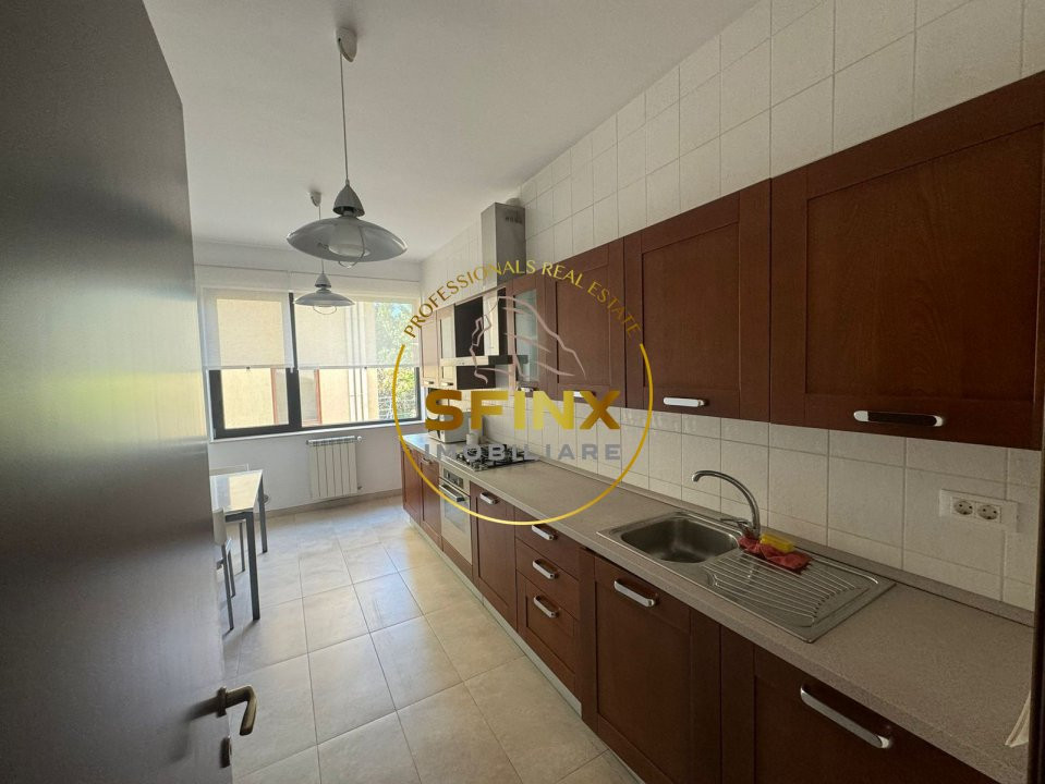 Pet friendly 4 room apartment near the park in Primaverii
