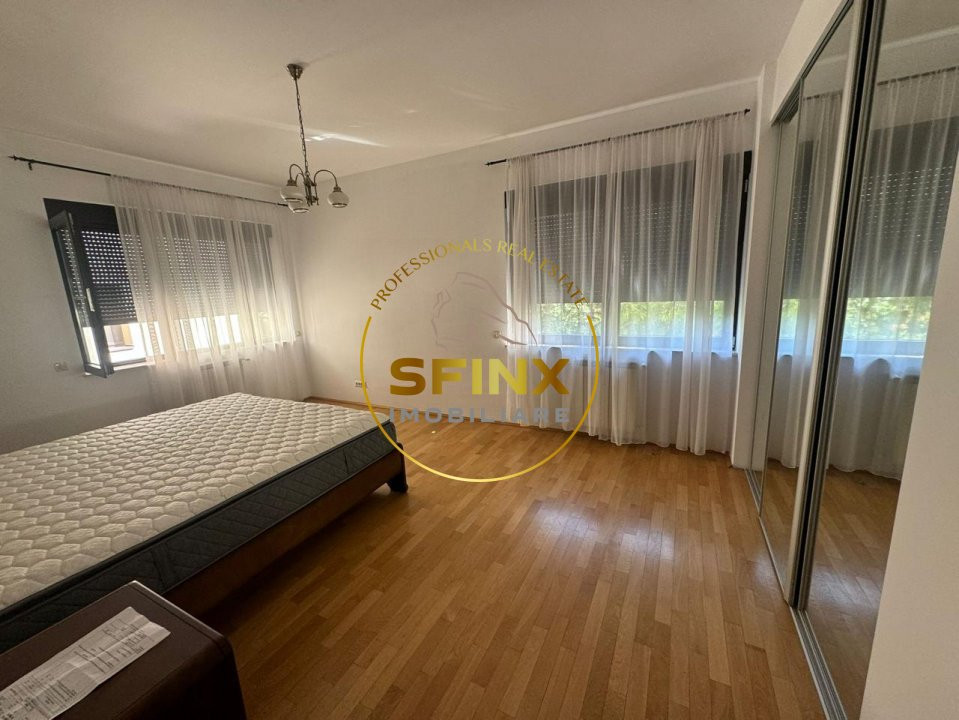 Pet friendly 4 room apartment near the park in Primaverii