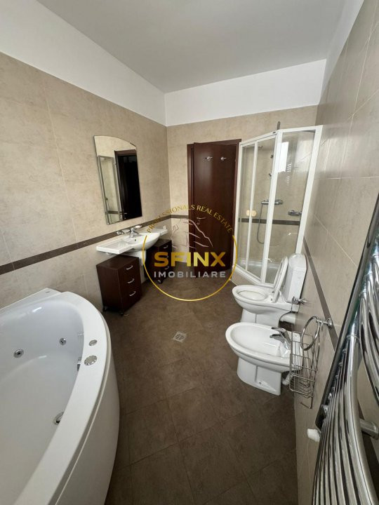 Pet friendly 4 room apartment near the park in Primaverii