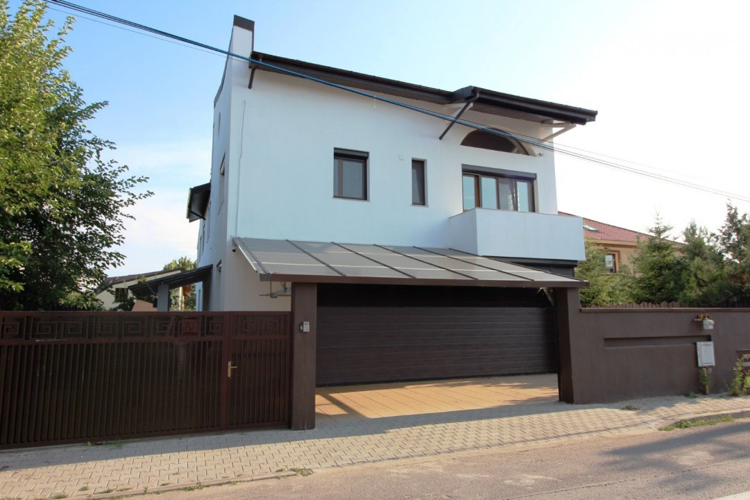 4 bedroom villa close to Jolie Ville Mall