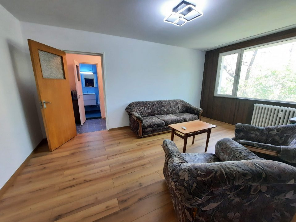 3 camere si boxa bloc de 4 etaje pe Valea Oltului langa metrou
